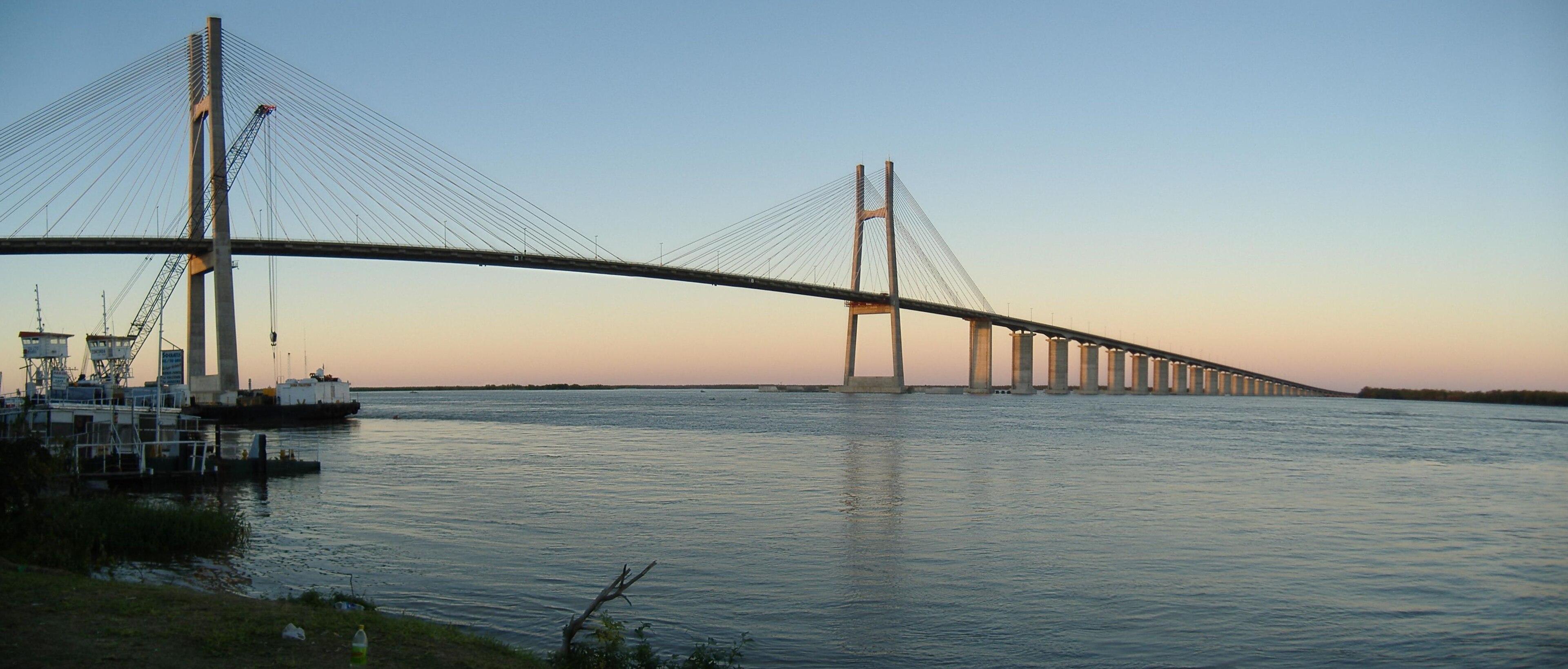 Puente Rosario-Victoria sobre el delta del Paraná